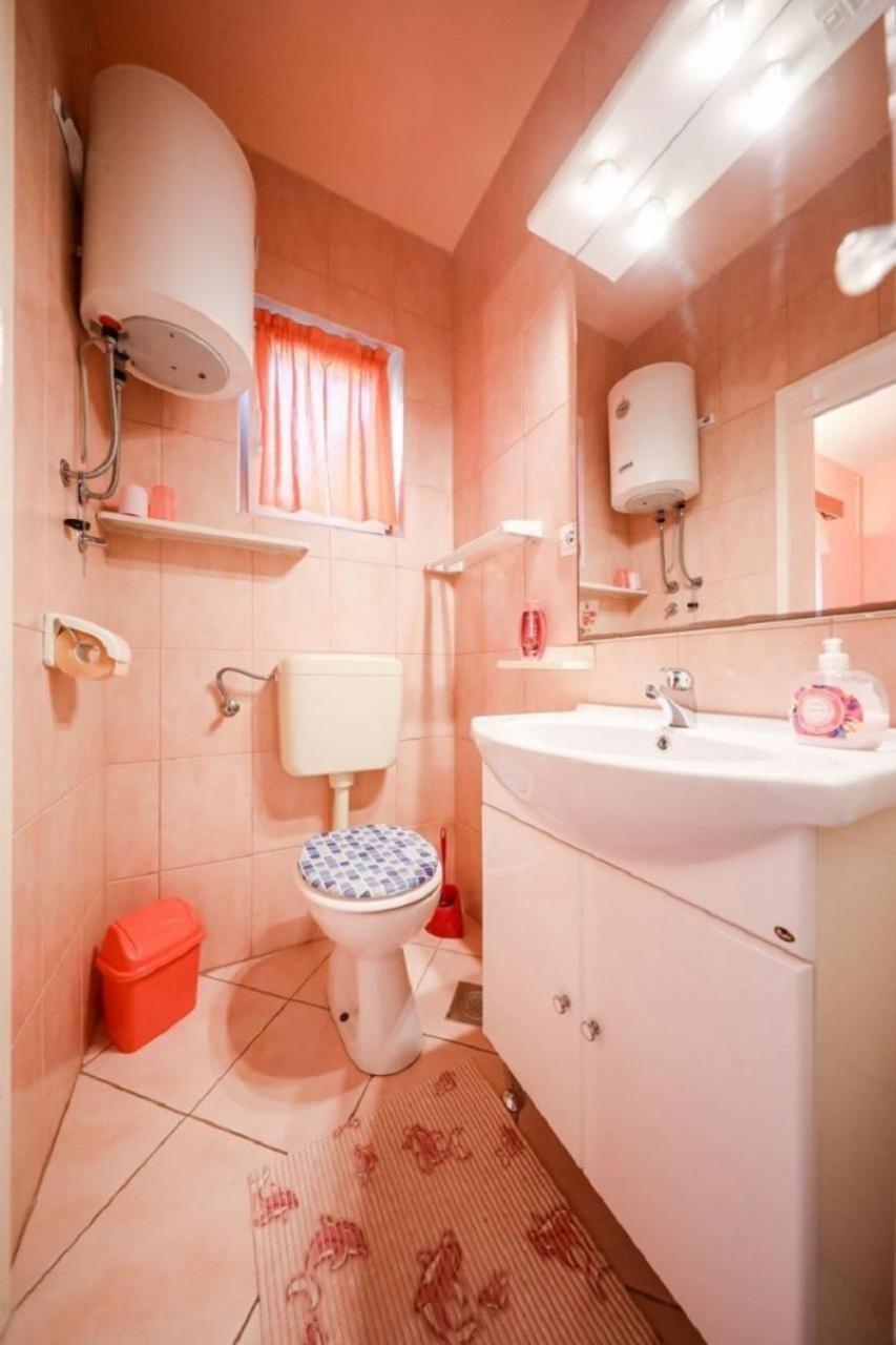Apartments Tara Brbinj ภายนอก รูปภาพ